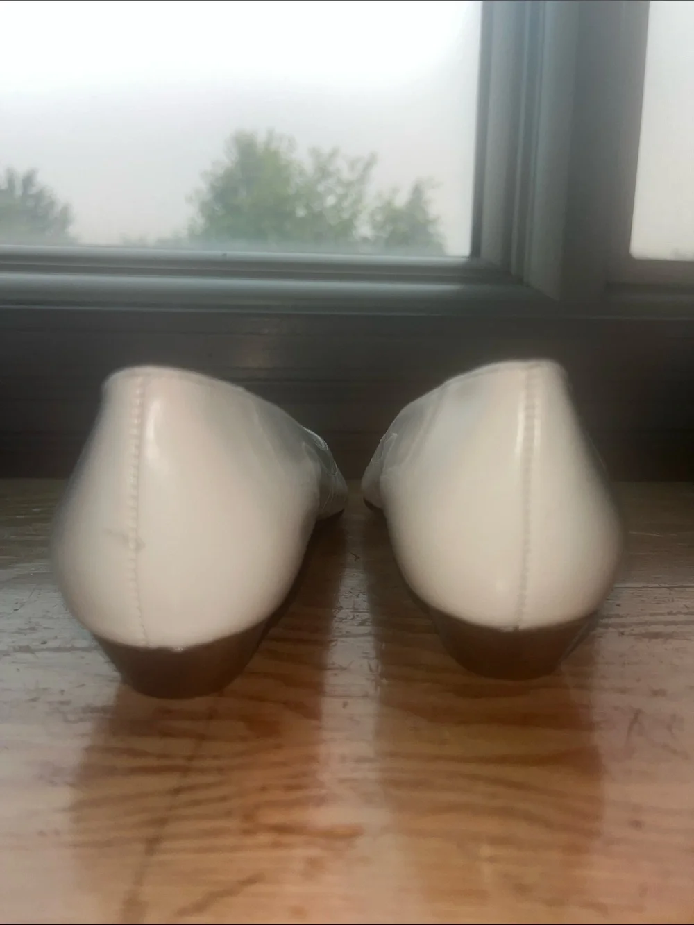 Naturalizer White Leather Pointed‎ Tassel Flats 4 M